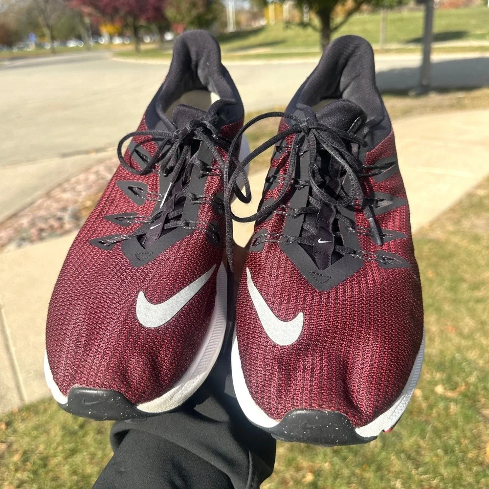 Nike Quest Men's‎ Marathon Running shoes Size 10.5 Burgundy Red